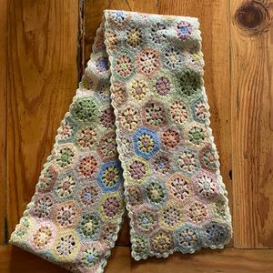 Garnet Hill wool granny square scarf 6” x 72”